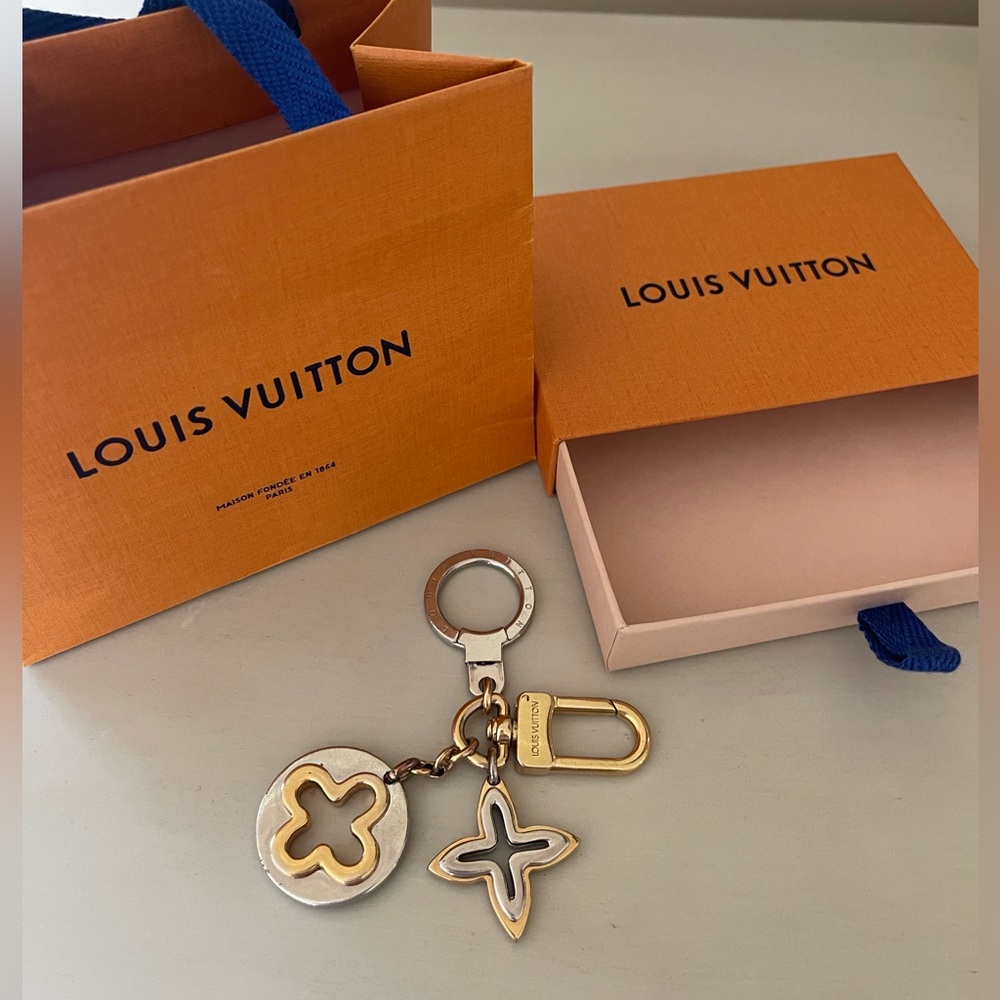 Authentic Louis Vuitton keychain fob • bag charm